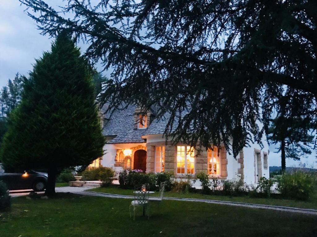 Crown Roads Bed and Breakfast Le Faouët Buitenkant foto