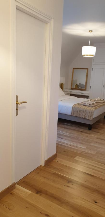 Crown Roads Bed and Breakfast Le Faouët Buitenkant foto