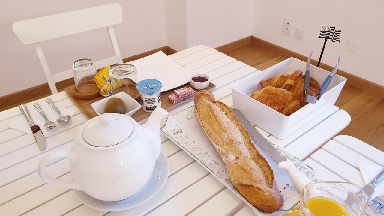 Crown Roads Bed and Breakfast Le Faouët Buitenkant foto